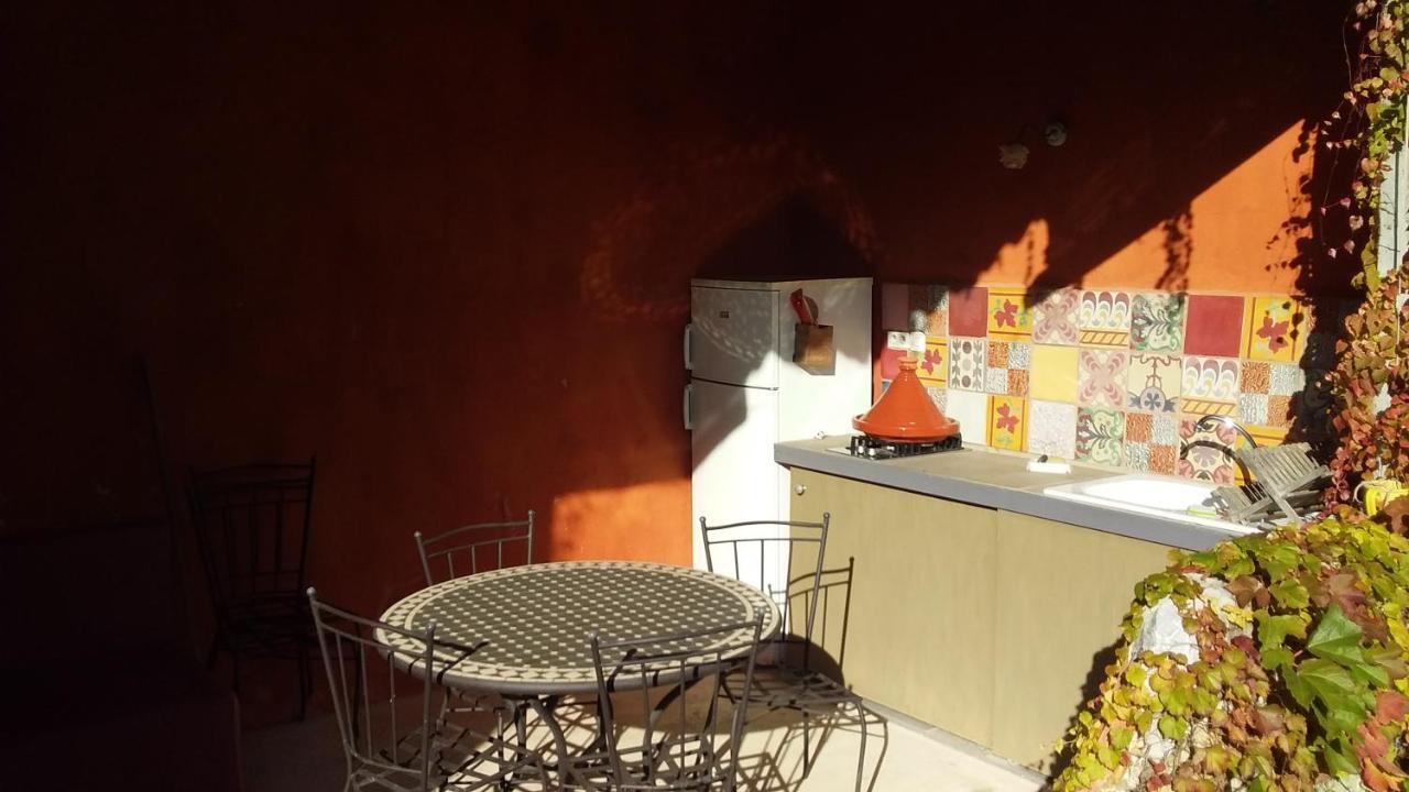 Bed and Breakfast Les Remparts Capestang Exteriér fotografie